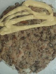 Приготовление блюда по рецепту - Салат "Тунец под шубой" . Шаг 3