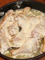 Приготовление блюда по рецепту - Курочка запеченная с сыром  и картошечкой)). Шаг 3