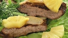 Рецепт - Антрекоты с фруктами