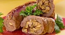 Рецепт - Говядина, фаршированная грибами и орехами