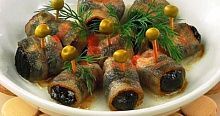 Рецепт - Чернослив в ломтиках бекона