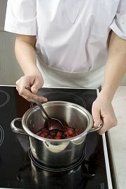 Приготовление блюда по рецепту - Фруктово-ягодный мусс. Шаг 2