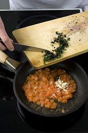 Приготовление блюда по рецепту - Итальянский омлет. Шаг 3