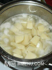 Приготовление блюда по рецепту - Простая тушеная картошка. Шаг 1