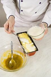 Приготовление блюда по рецепту - Хлебная запеканка с сыром. Шаг 4