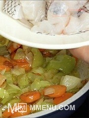Приготовление блюда по рецепту - Рыба с овощами - рецепт от tastyminute. Шаг 3