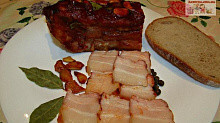 Рецепт - Свиная грудинка, запеченная в двух соусах