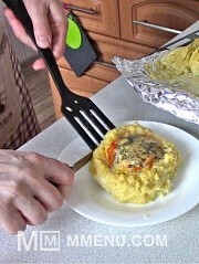 Приготовление блюда по рецепту - Сочная горбуша под соусом в духовке. Шаг 12