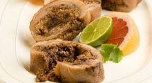 Рецепт - Рулет из утки с грецкими орехами