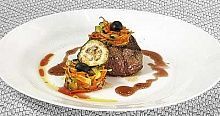 Рецепт - Говяжья вырезка с овощами «Провансаль&r