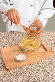 Приготовление блюда по рецепту - Запеканка пшенная с изюмом. Шаг 2