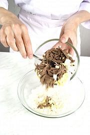 Приготовление блюда по рецепту - Пицца с бараниной. Шаг 4