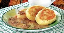 Рецепт - Котлеты картофельные с грибным соусом