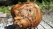 Рецепт - Рулька свиная на углях