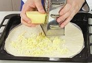 Приготовление блюда по рецепту - Неаполитанская пицца. Шаг 7