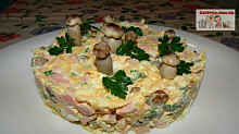 Рецепт - Салат с ветчиной, грибами и сыром