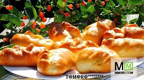 Плетеные пирожки с зеленым луком и яйцом Плетеные пирожки с зеленым луком и яйцом