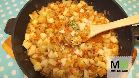 Овощное рагу с картофелем и кабачками.