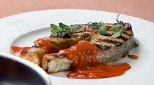 Рецепт - Форель-гриль с соусом из паприки