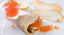 Рецепт - Блины с икрой и балыком