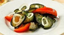 Рецепт - Салат из баклажанов и помидоров