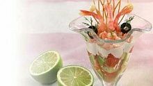 Рецепт - Салат-коктейль с креветками и авокадо