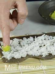 Приготовление блюда по рецепту - Хосомаки «ассорти» (тонкие роллы). Шаг 2