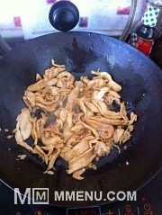Приготовление блюда по рецепту - курица с кабачком. Шаг 5