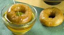 Рецепт - Пончики в медовом сиропе