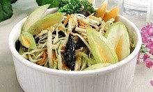 Рецепт - Салат из белокочанной капусты и черносливом