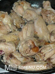 Приготовление блюда по рецепту - Куриные крылышки в соусе. Шаг 2