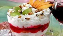 Рецепт - Пудинг с клубникой и абрикосами