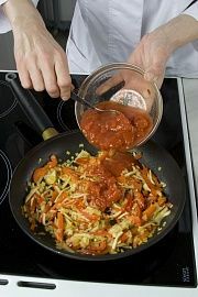 Приготовление блюда по рецепту - Лазанья с гусем и капустой. Шаг 2