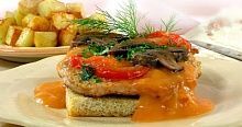 Рецепт - Эскалоп с томатным соусом и чесноком