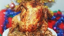 Рецепт - Сочная Курица в духовке с лапшой, грибами и яблоками на Новый Год 2017
