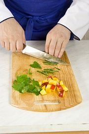 Приготовление блюда по рецепту - Фаршированные нектарины с винным соусом. Шаг 2