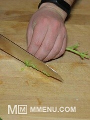 Приготовление блюда по рецепту - Салат из авокадо с креветками и огурцами. Шаг 1