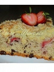 Приготовление блюда по рецепту - Нежный ягодный пирог с кусочками шоколада. Шаг 4