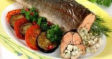Рецепт - Форель с гранатовым соусом