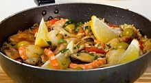 Рецепт - Паэлья с курицей и морепродуктами