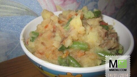 Картофель с мясом, помидором  фасолью