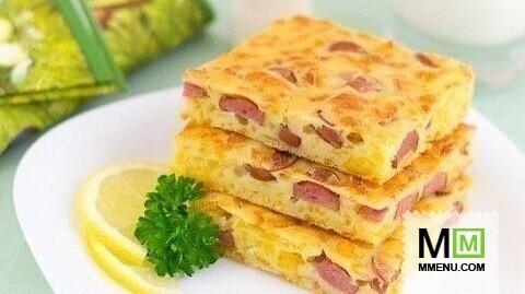 Пирог с сыром и сосисками