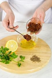 Приготовление блюда по рецепту - Салат из сладкого перца с тмином. Шаг 3