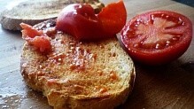 Рецепт - Pan tomaca (хлеб с помидором по-каталонски)