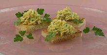 Рецепт - Бутерброды с кремом из сыра и оливок