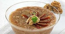 Рецепт - Десерт из фиников с орехами