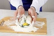 Приготовление блюда по рецепту - Зеленые макаронные изделия со шпинатом. Шаг 5