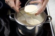 Приготовление блюда по рецепту - Куриный суп-пюре с фисташками. Шаг 8