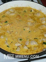 Приготовление блюда по рецепту - Куриное филе в сметанном соусе. Шаг 6