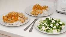 Рецепт - Ужин за 30 минут. Рис с тушеным индюшиным филе. Легкий салат. 